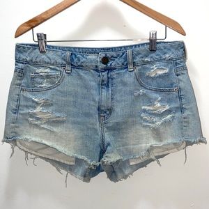American Eagle distressed jean shorts 12